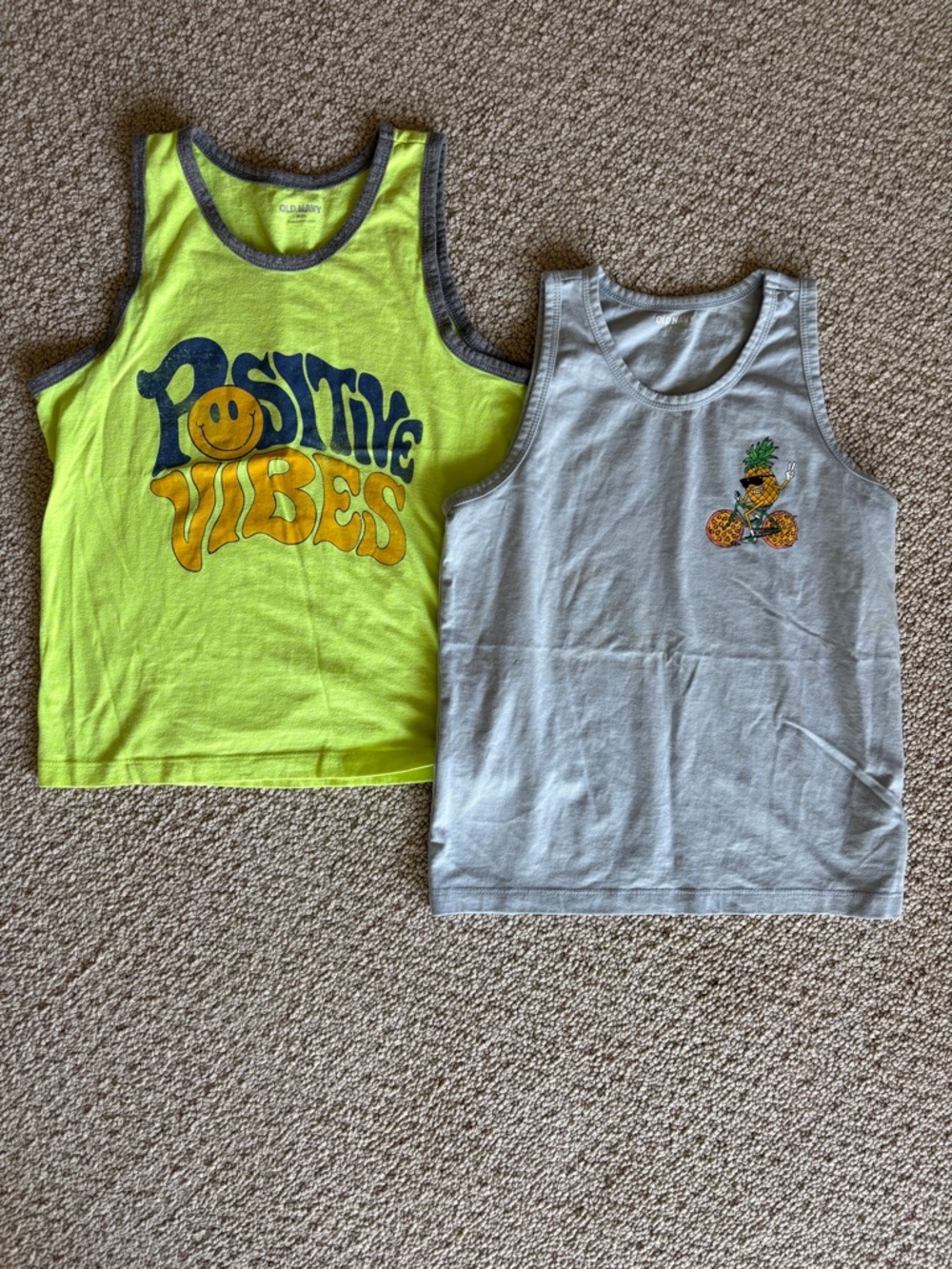 Boys Old Navy Neon Yellow & Light Gray Kids Graphic Tank Duo sz 8 - Picture 4 of 4